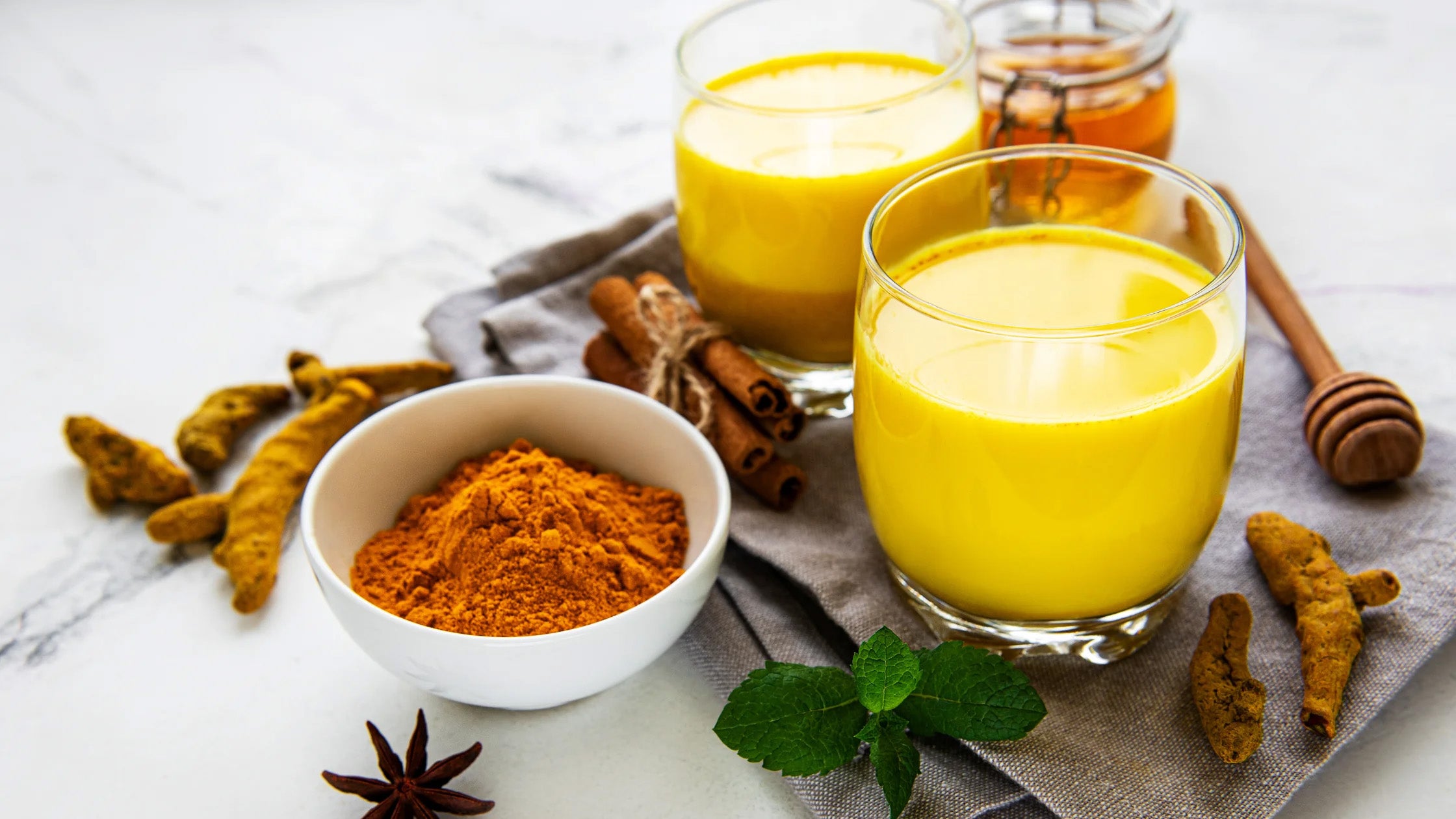 Goldene Milch, Kurkuma Latte, Goldene Milch Pulver