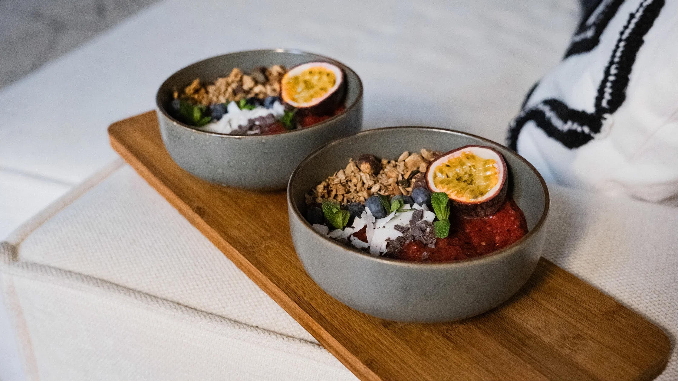 Beeren-Smoothie-Bowl - schnell, gesund & vegan! – Nature Basics Beeren-Smoothie-Bowl - schnell, gesund & vegan! – Nature Basics